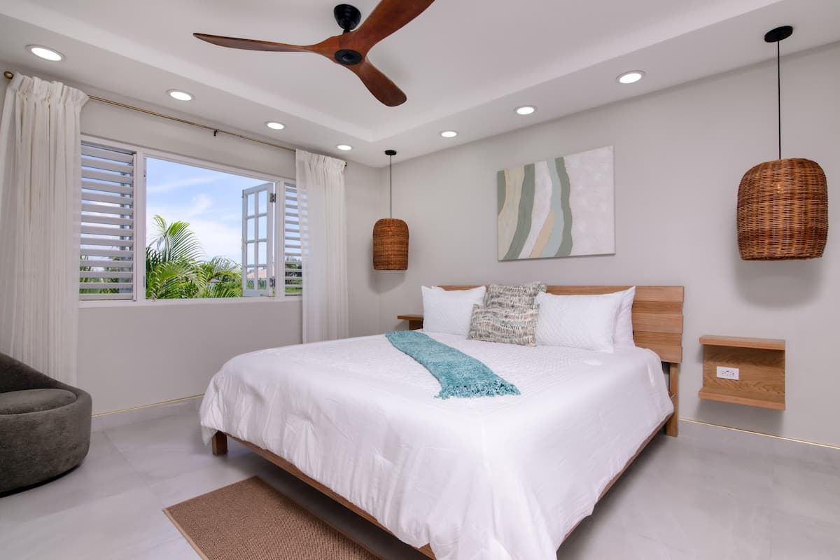 The first master bedroom suite, with views of the lagoon