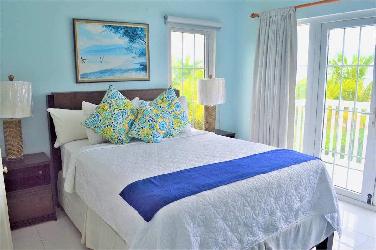Bedroom 1 image 1
