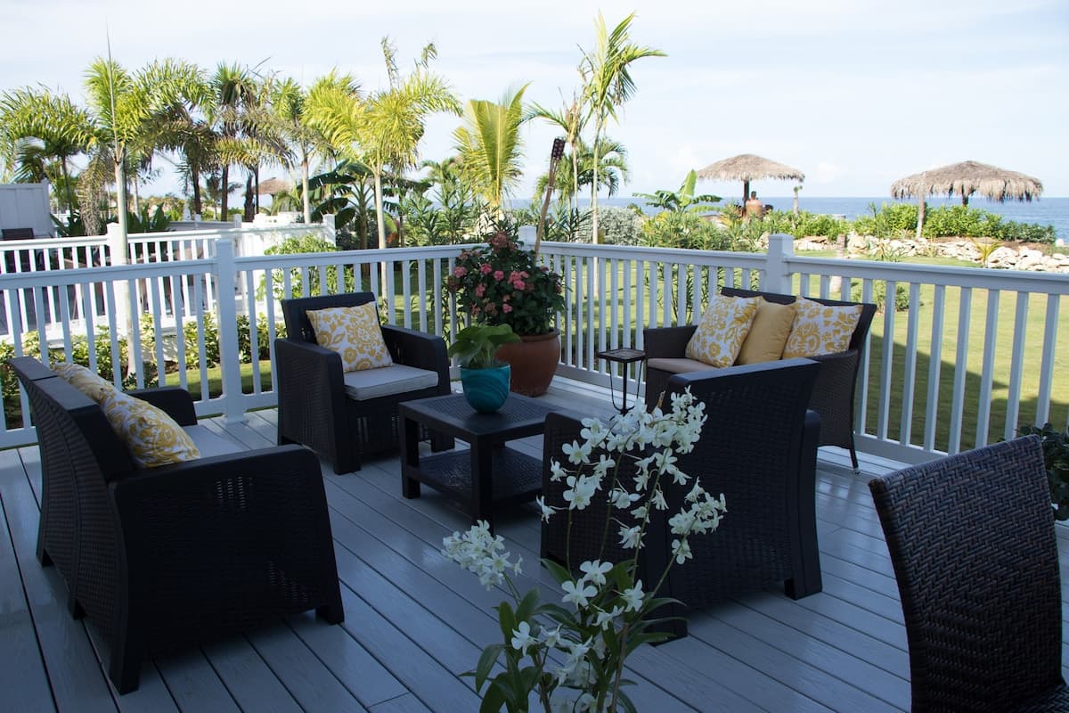 Patio image 4