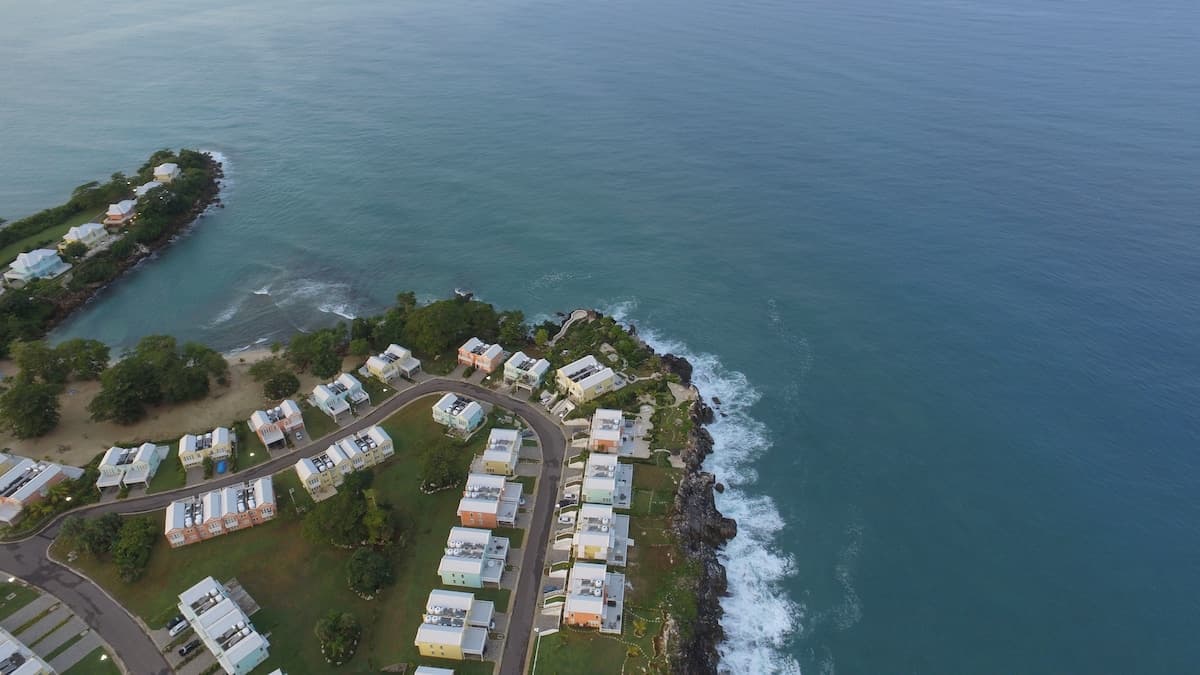 Ideally located to capture the most beautiful views and close to the rest of Negril's offerings